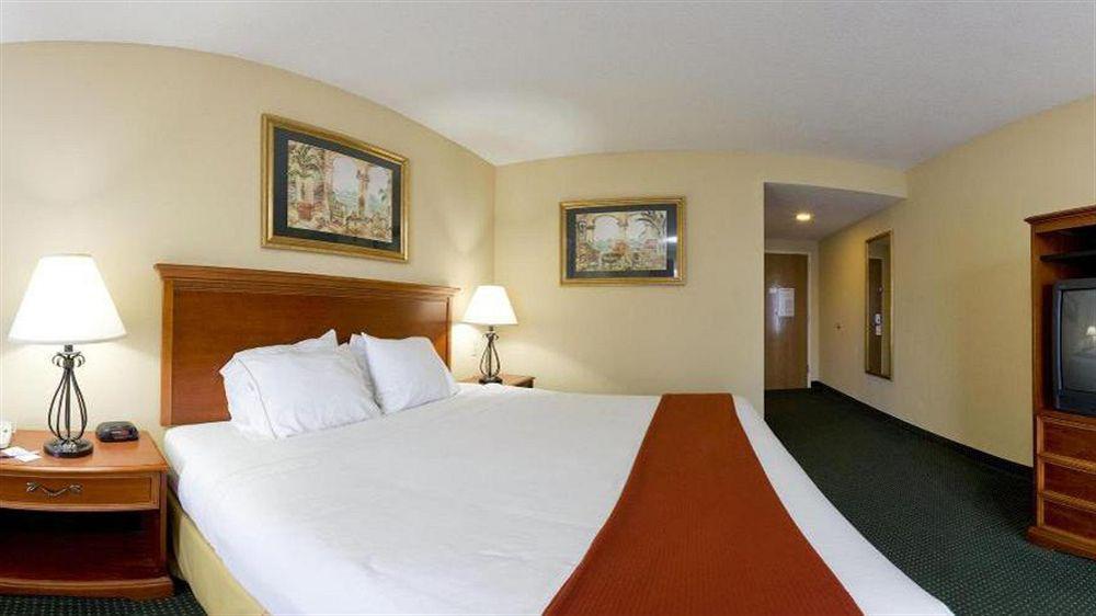 Holiday Inn Express Hotel & Suites Brooksville West, An Ihg Hotel Экстерьер фото